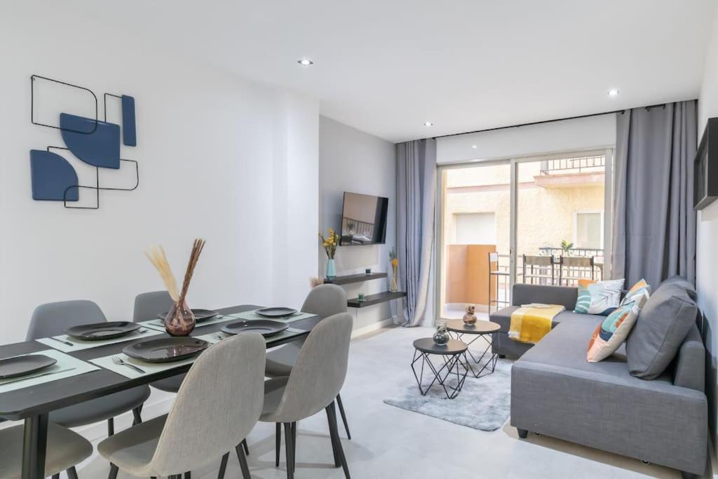 Beautiful 2br - 20 Meters From - In Center Appartement Fuengirola
